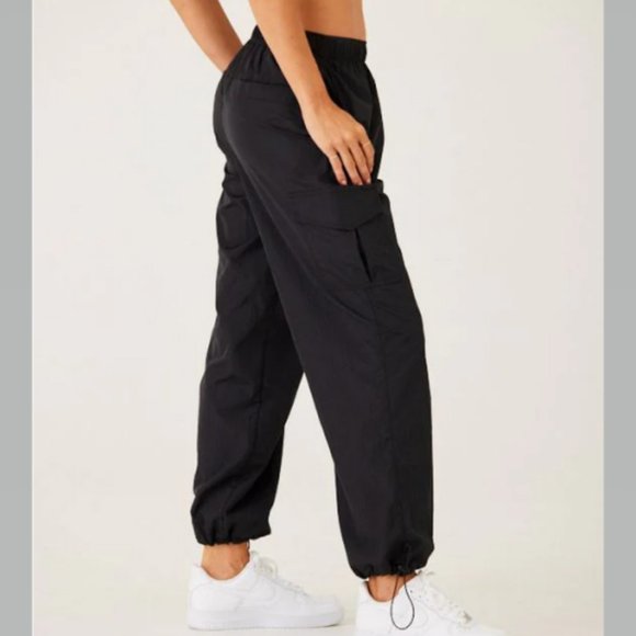 Onzie Parachute Cargo Pants in Raspberry Rose - Picture 13 of 14